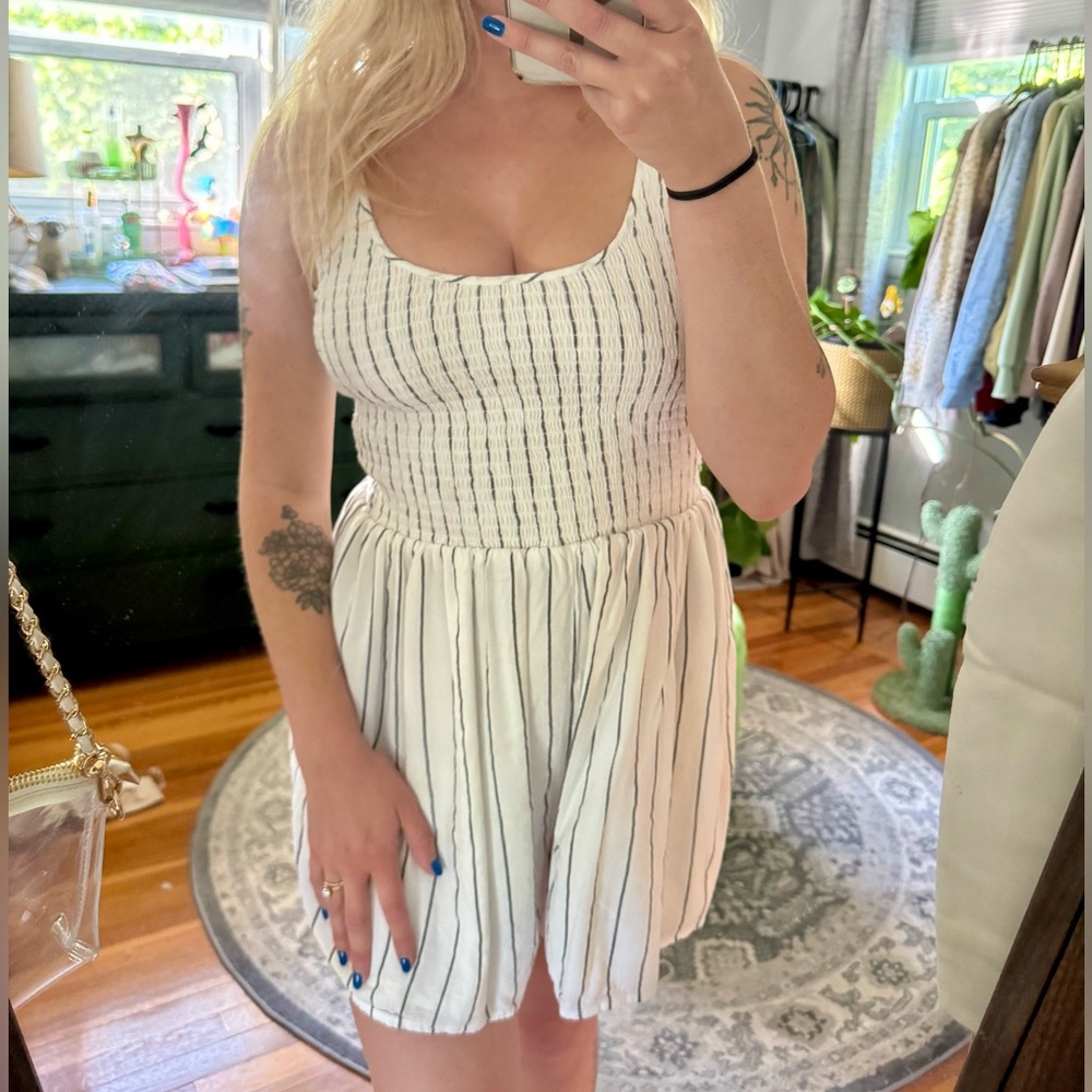 AE romper - Picture 2 of 4